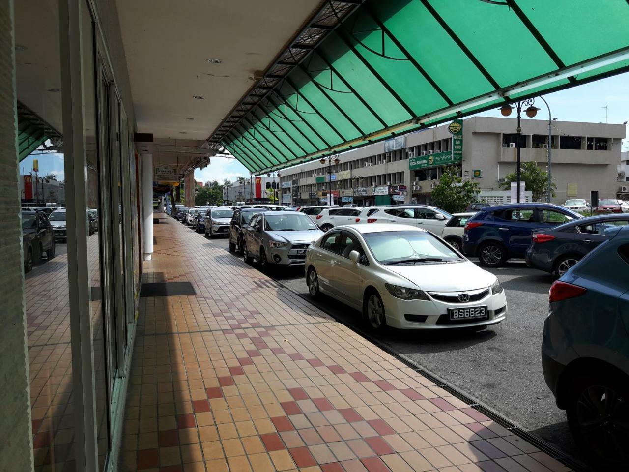 Ez Lodgings Kampong Gadong 외부 사진