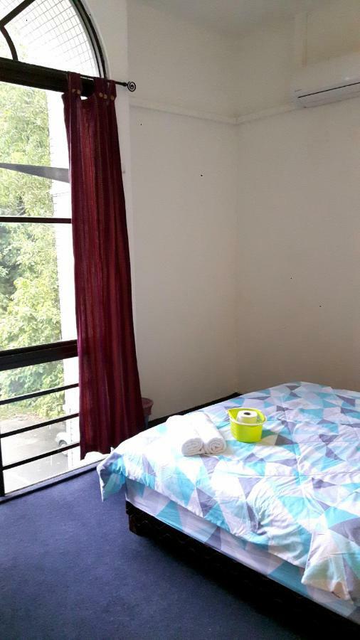 Ez Lodgings Kampong Gadong 외부 사진
